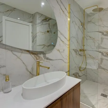 Stunning Family Flat - Grands Boulevards - With Ac 巴黎
