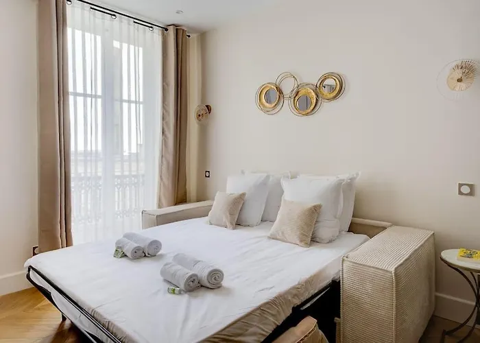 Apartment Stunning Family Flat - Grands Boulevards - With Ac