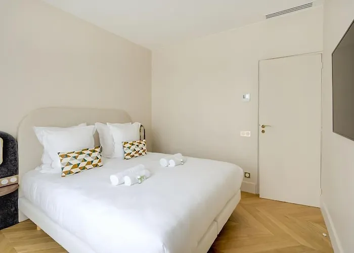 Stunning Family Flat - Grands Boulevards - With Ac Apartment Paris